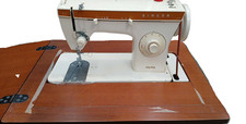 Macchina da Cucire SINGER 247