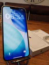 Apple iPhone 13 - 128GB -