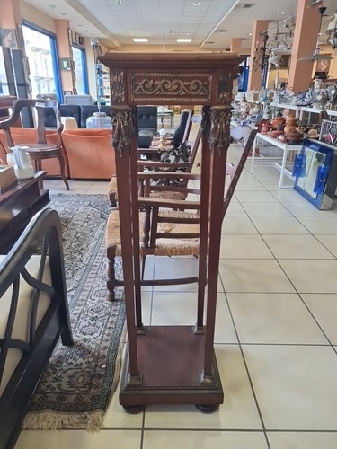 Colonna portavaso antica