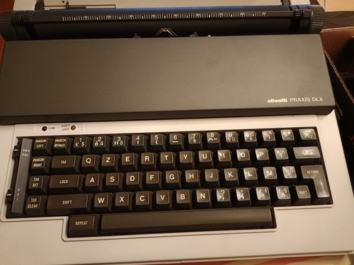 Macchina scivere olivetti - macchina,