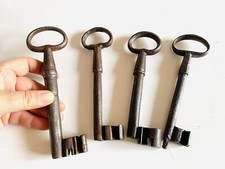 🟢 Antiche Grandi Chiavi femmine Forziere XIX Sec Provenienza PUGLIA lotto Q