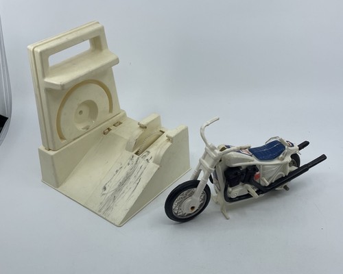 1973 evil knievel stunt - knievel, cycle