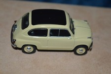 FIAT  600  SCALA   1:43 NUOVA  IN  PERFETTE  CONDIZIONI