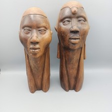 Coppia di busti africani in
