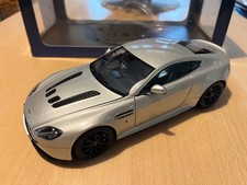 AutoArt Aston Martin V12