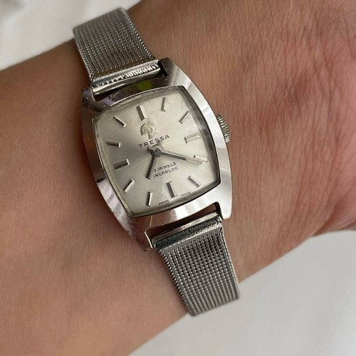 Tressa vintage manual wind - vintage,