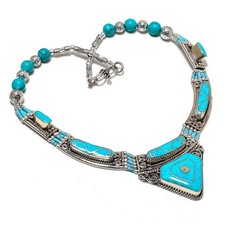 Collana con pietre preziose