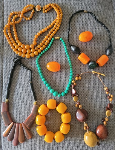 Lot bijoux colliers matière - lot,