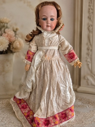 Belle poupée ancienne tête