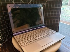 TOSHIBA NB205-N324BL Laptop