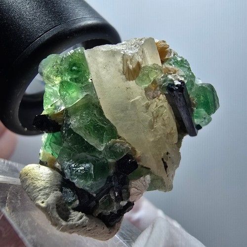 Fluorite fantasma tormalina - fantasma,,