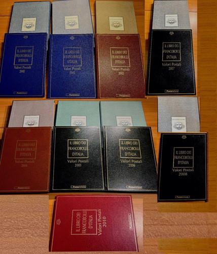 Libro dei francobolli buca - libro,