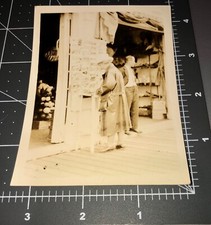 1930s woman magazine display