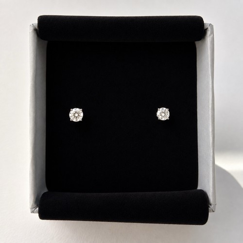 Orecchini punto luce diamanti - orecchini,