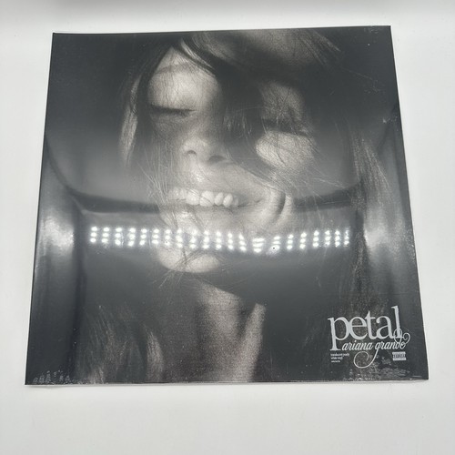 Ariana grande petal - ariana, vinyl