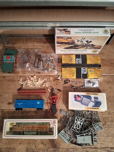 Bachmann emd up gold - emd,
