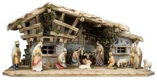 Presepe con capanna in legno