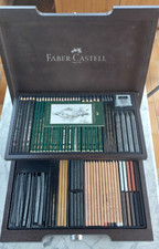Faber-Castell PITT Monochrome box in legno con accessori disegno