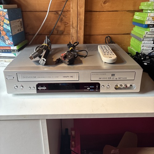Daewoo 4501p dvd vcr vhs - daewoo,