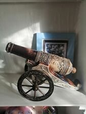 Porcellana di Capodimonte anni 50, interesse Drioli, decanter cannone