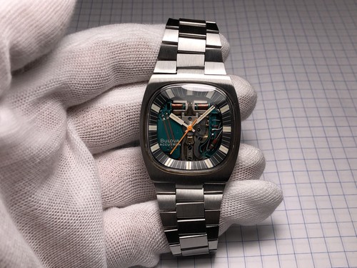 Vintage swiss bulova accutron - bulova,