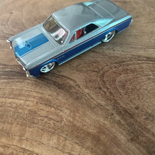 Hot wheels machines pontiac - hot,
