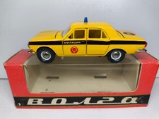 Volga GAZ-24 polizia A26