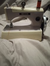 macchina da cucire portatile