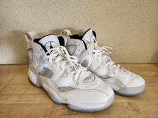 AIR JORDAN JUMPMAN TWO TREY