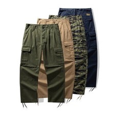 Pantaloni da campo militari