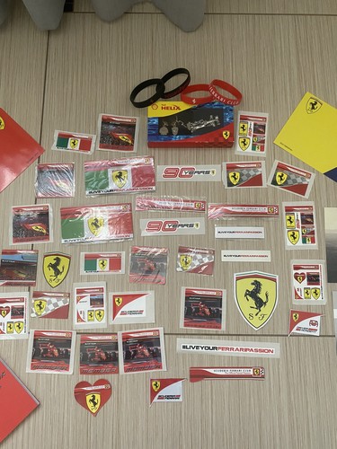 Lotto gadget ufficiali ferrari - gadget,