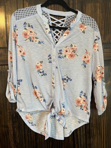 Light blue floral front - light, front-tie