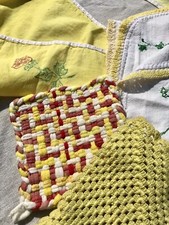 Panno lino vintage fatto a mano USA uncinetto cucina giallo anni 50 floreale shabby chic Antq