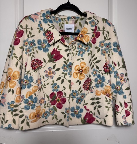Moschino cheap and chic - and,