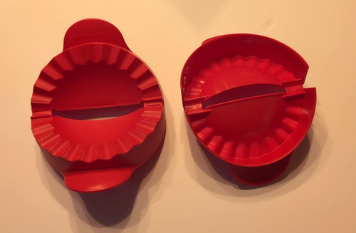 Tupperware pie press empanada - pie,