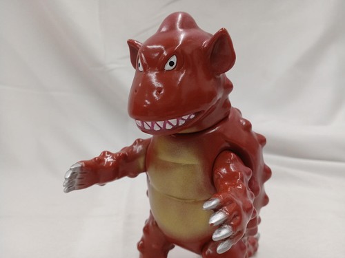 Salamandra marmit sofubi - salamandra,