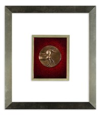 BRUNO CASSINARI QUADRO BASSORILIEVO RAME BRONZATO SMALTO ROSSO MEDAGLIA CAVALLI 
