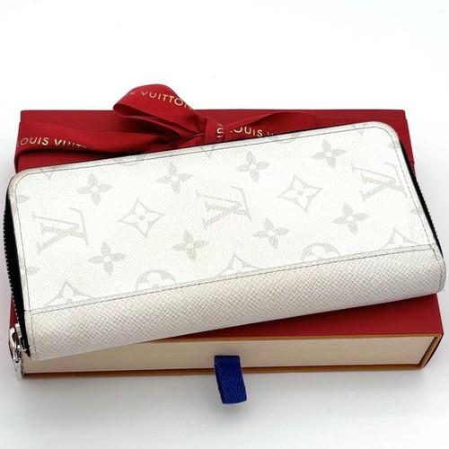Raro bellissimo oggetto - , con