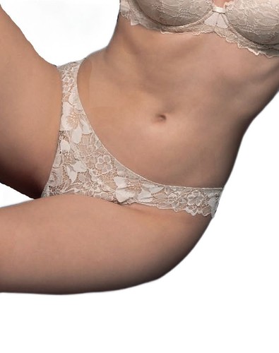 Brasiliana donna tutta pizzo