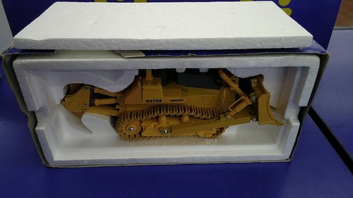 Komatsu d475a bulldozer 50 - komatsu,