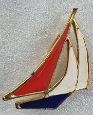 Spilla VINTAGE '80❗BARCA A VELA ⛵️nave CATAMARANO❗multiscafo SMALTO❗mare?oceano