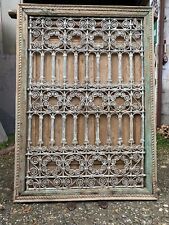 Antica Finestra Berbera Marocchina , a Due Ante con Grata In Ferro