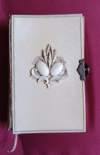Libro-antico-Santi-catechismo.