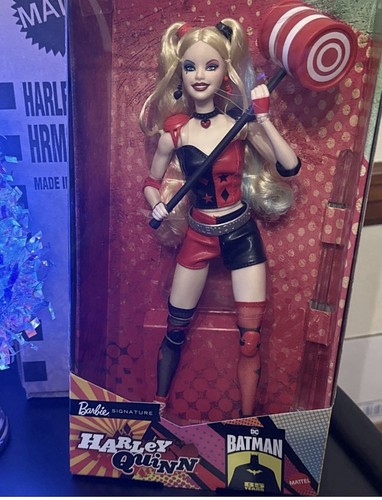 Barbie signature harley quinn - barbie,