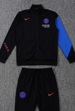 tuta Nike completa paris