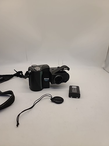 Nikon coolpix 4500 0 - 4500, 4,0
