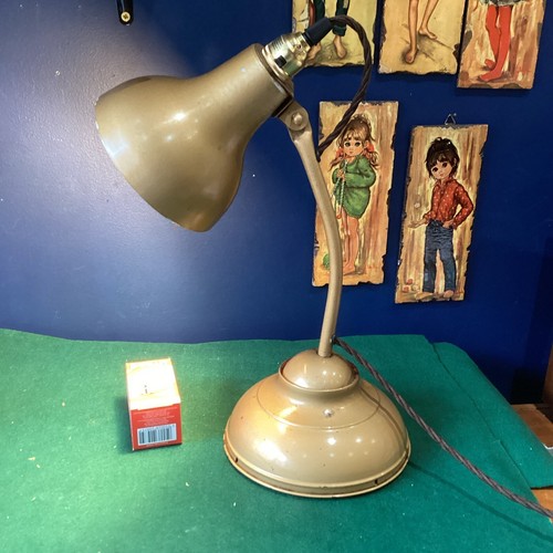 The victor betta - the, lamp