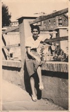 B2 - Foto Photo Fotografia Fotocartolina Anni 40 - Donna su muretto