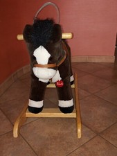 Cavallo a dondolo in legno