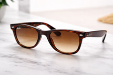 Ray-Ban Wayfarer ORB2140